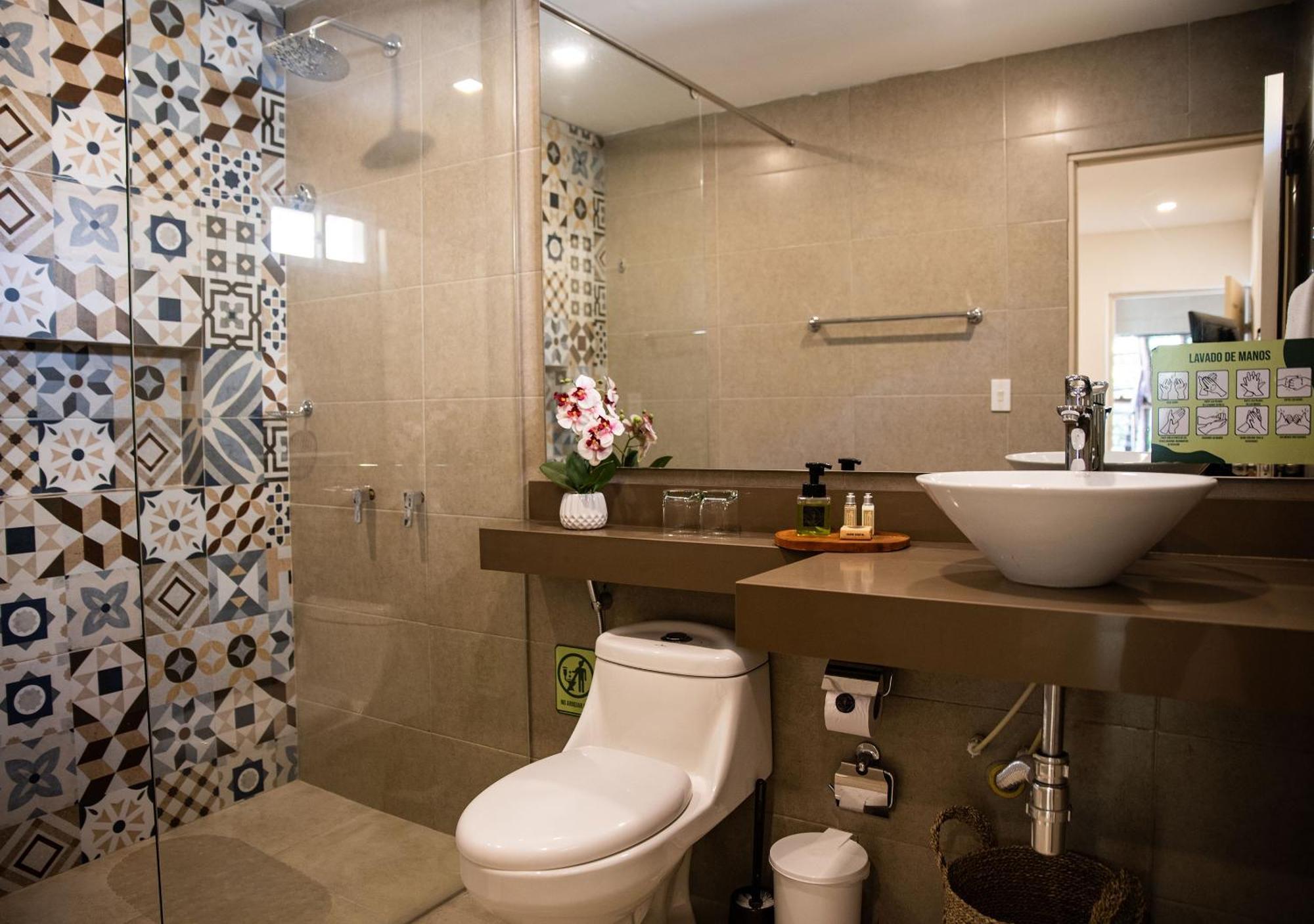 La By Dot Premium 4*